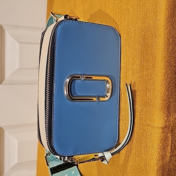 Marc Jacobs Aquaria Snapshot Crossbody - Like New - Picture 3 of 16